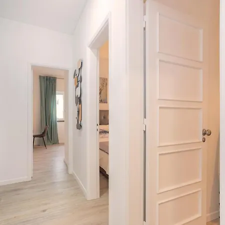Happy Apartment